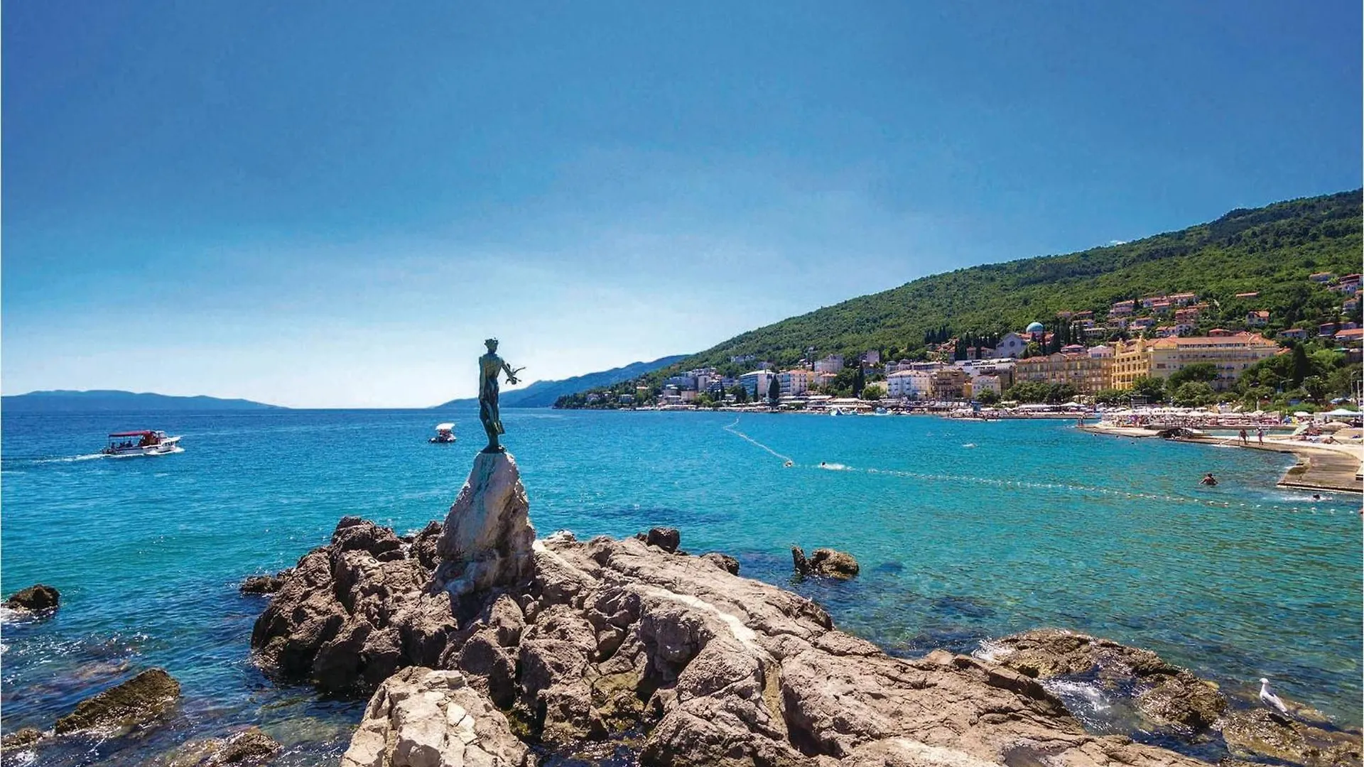 3 Bedroom Cozy Apartment In Opatija Croatia